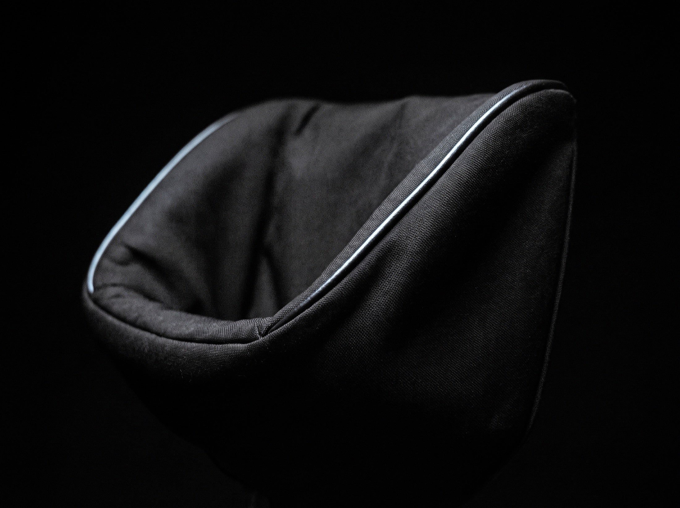 Seat-backed head support